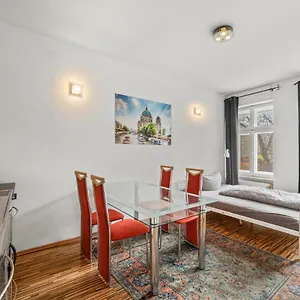 budget-apartment-am-fernsehturm.find-berlin-hotels.com/